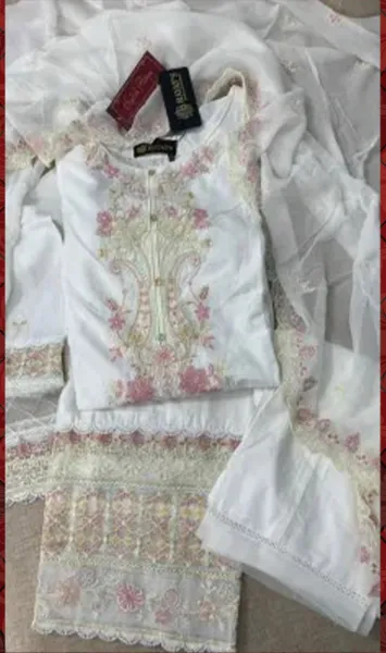 Pakistani Original Hayat's Luxury Lawn Stitched 3Pcs _ White 
